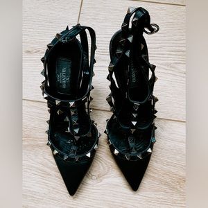 Valentino Rockstud Pumps